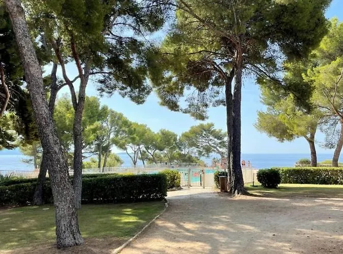 Luminous Cocoon With Athena Port Pool Bandol
