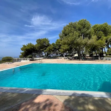 Luminous Cocoon With Athena Port Pool Apartment